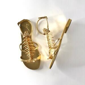 Giuseppe Zanotti Fishbone Gold Piranha Crystal Embellished Flat Sandals 37